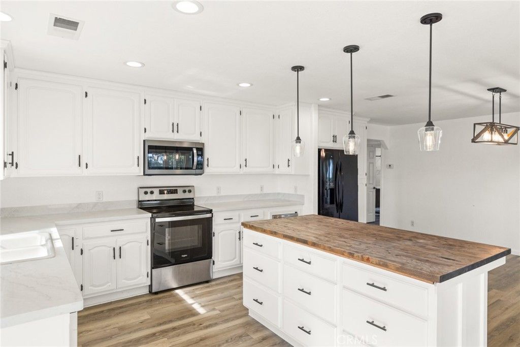 Image 26 of property listing at 5650 Janine Way, Corning, CA 96021