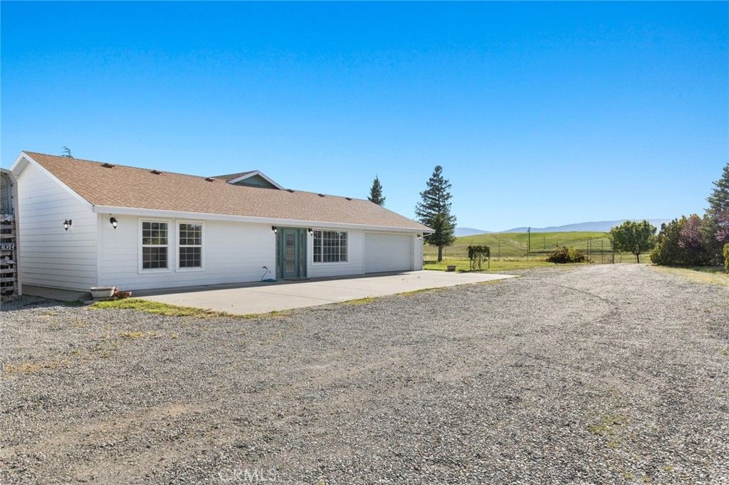 Image 2 of property listing at 5650 Janine Way, Corning, CA 96021