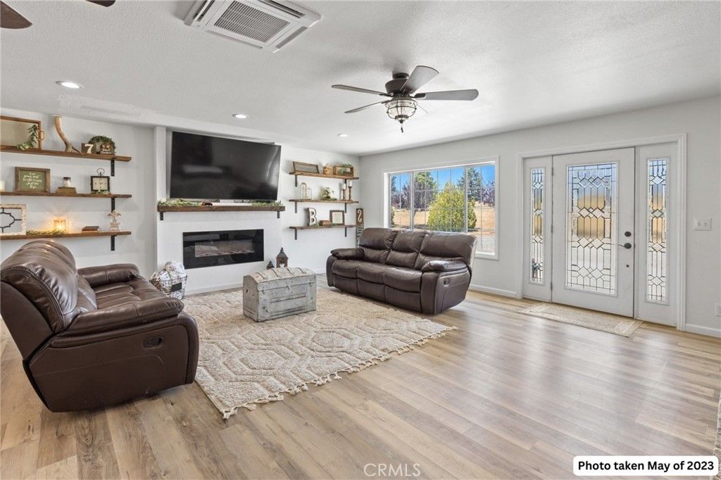 Image 5 of property listing at 5650 Janine Way, Corning, CA 96021