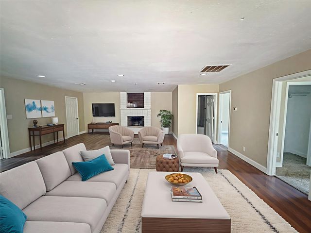 146 Tarpon Drive, Mabank, TX 75156