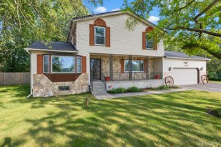 2481 S Genesee Road, Burton, MI 48519