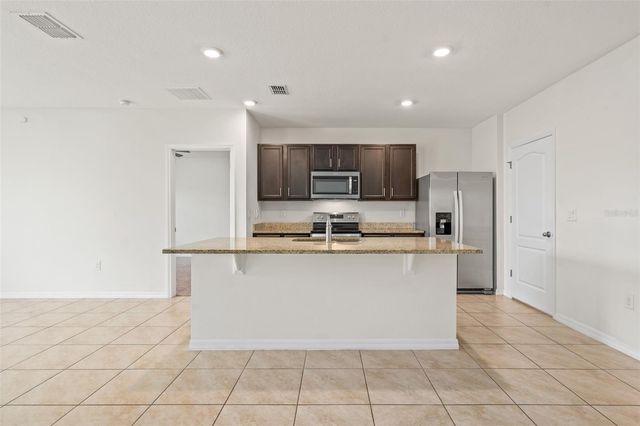 5274 MAYOR DRIVE, St Cloud, FL 34771