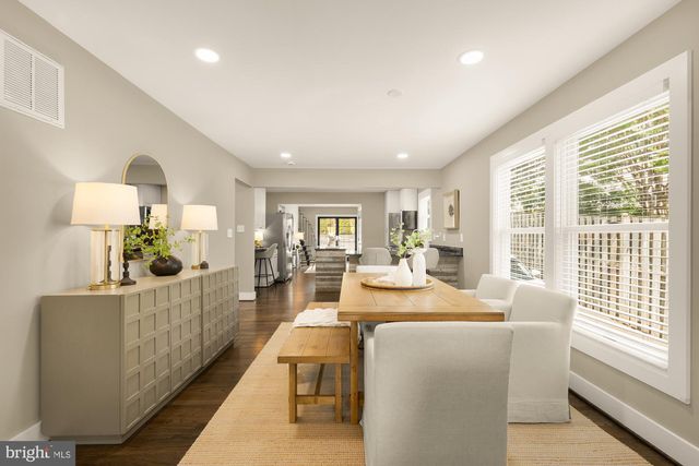 4000 ROBERTS RD, Fairfax, VA 22032