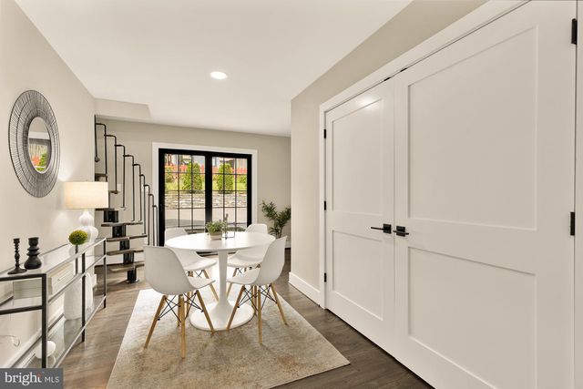 4000 ROBERTS RD, Fairfax, VA 22032