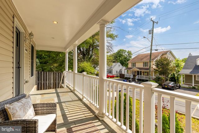 4000 ROBERTS RD, Fairfax, VA 22032