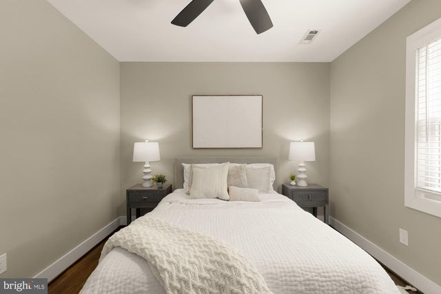 4000 ROBERTS RD, Fairfax, VA 22032
