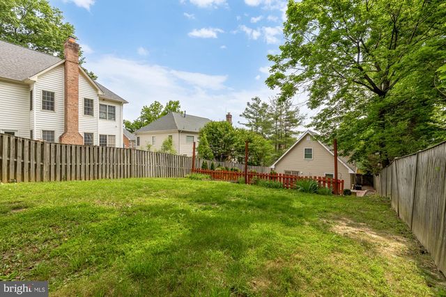 4000 ROBERTS RD, Fairfax, VA 22032