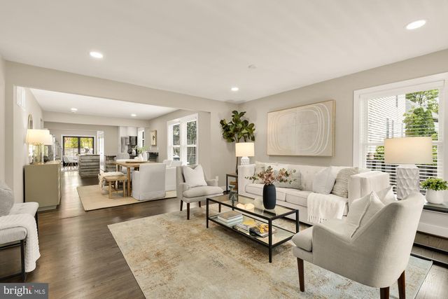 4000 ROBERTS RD, Fairfax, VA 22032
