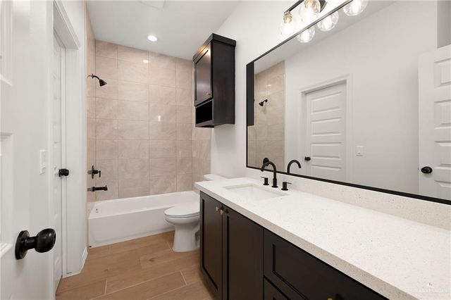 3004 Links Drive, Edinburg, TX 78542