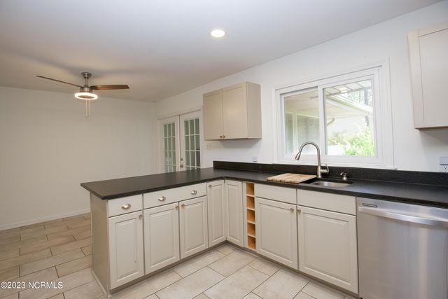 1000 Robinwood Road, Aberdeen, NC 28315