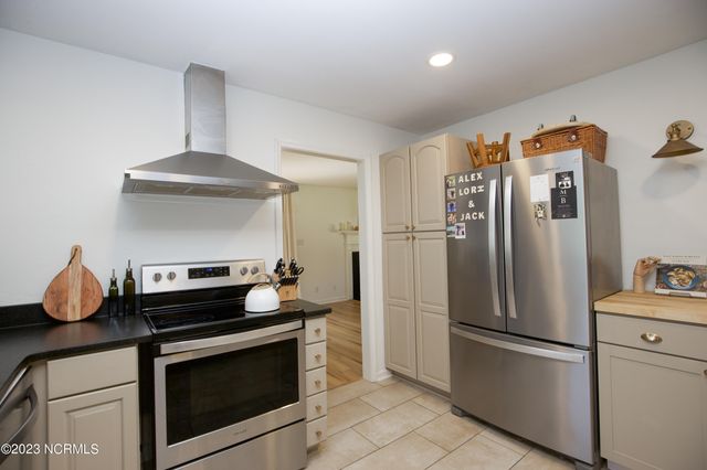 1000 Robinwood Road, Aberdeen, NC 28315