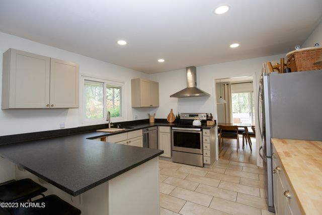 1000 Robinwood Road, Aberdeen, NC 28315
