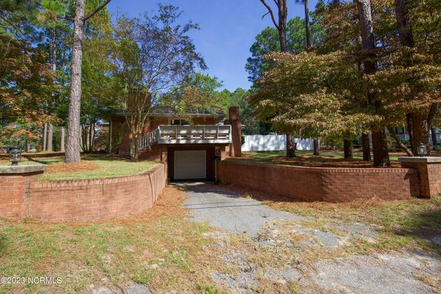 1000 Robinwood Road, Aberdeen, NC 28315