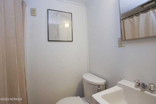 1000 Robinwood Road, Aberdeen, NC 28315