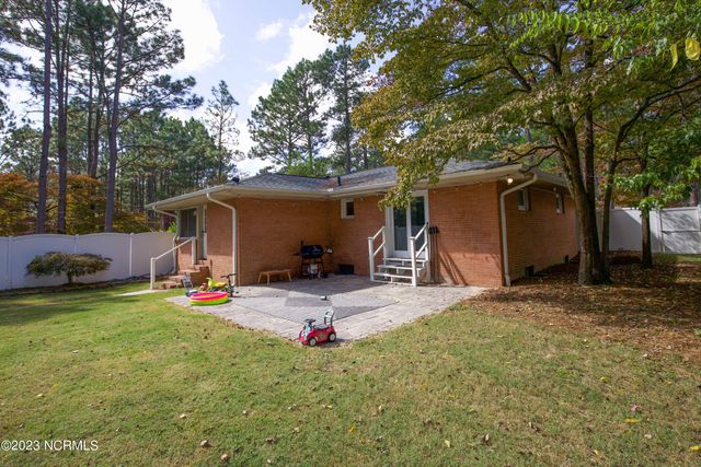 1000 Robinwood Road, Aberdeen, NC 28315