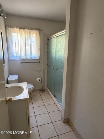 40 Forest Drive, Jackson, NJ 08527