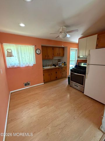 40 Forest Drive, Jackson, NJ 08527