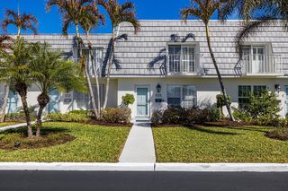 2820 Cardinal Drive 11, Vero Beach, FL 32963