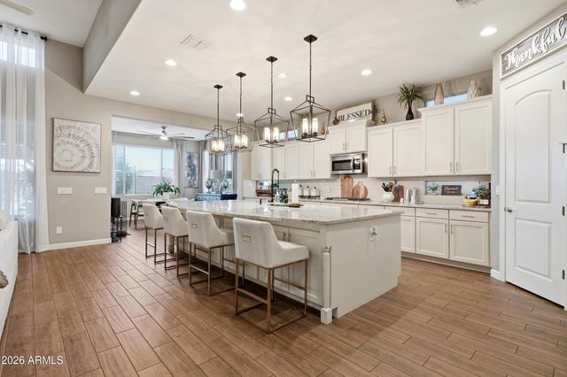 10650 W ELECTRA Lane, Peoria, AZ 85383
