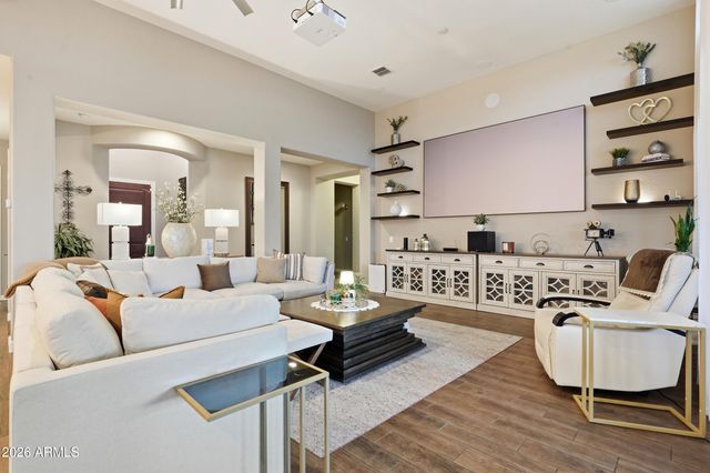 10650 W ELECTRA Lane, Peoria, AZ 85383