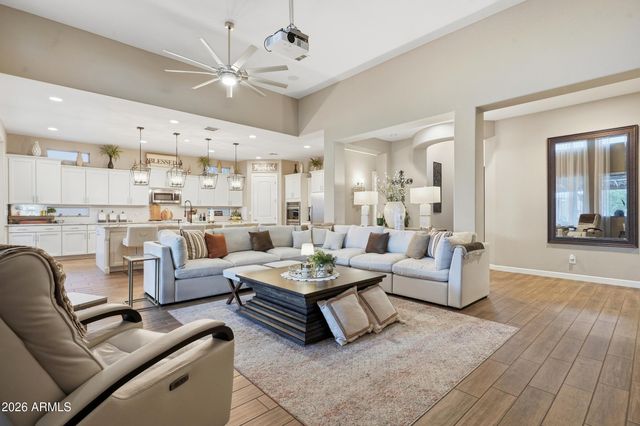 10650 W ELECTRA Lane, Peoria, AZ 85383