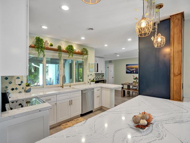 3821 NE 29th Avenue, Lighthouse Point, FL 33064