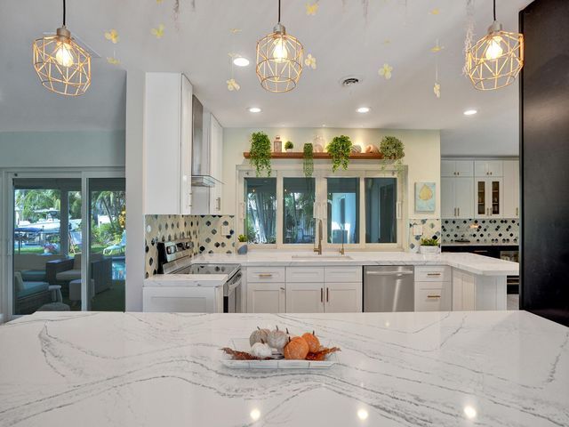 3821 NE 29th Avenue, Lighthouse Point, FL 33064