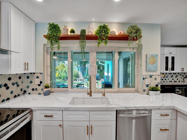 3821 NE 29th Avenue, Lighthouse Point, FL 33064