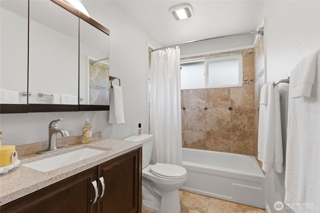 847 NE Michelle Court, Bremerton, WA 98311