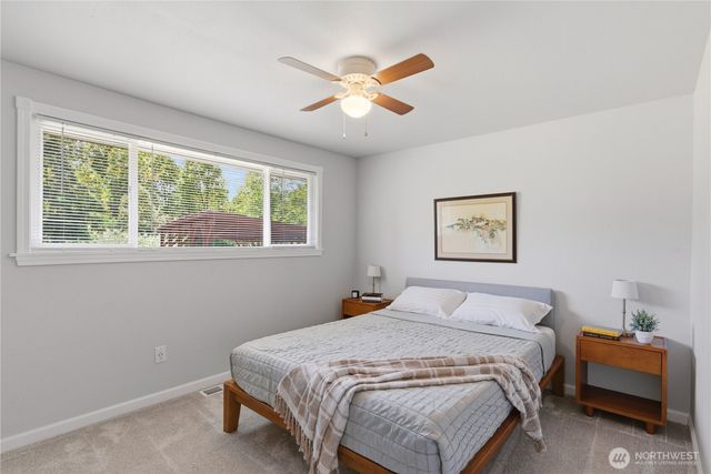 847 NE Michelle Court, Bremerton, WA 98311