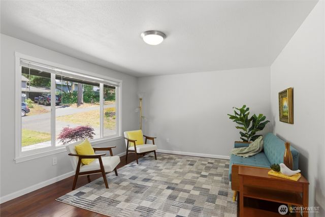 847 NE Michelle Court, Bremerton, WA 98311