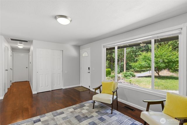 847 NE Michelle Court, Bremerton, WA 98311