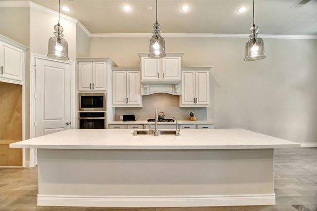 21824 S Enchanted Rock Drive, Porter, TX 77365