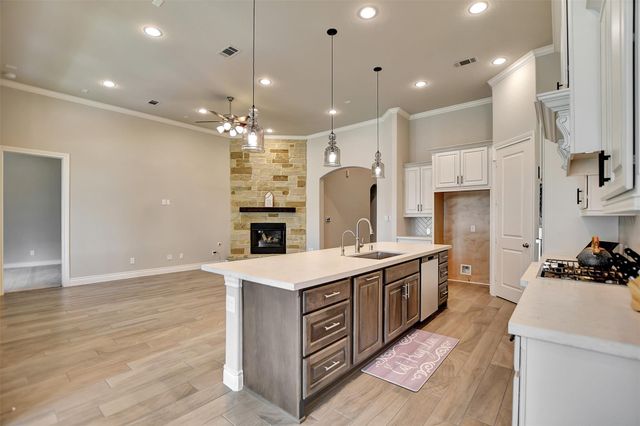 21824 S Enchanted Rock Drive, Porter, TX 77365