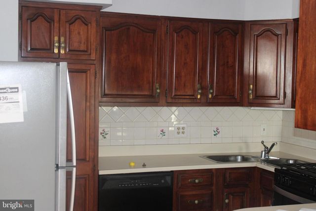 402 GLENMONT AVE, Glen Burnie, MD 21061