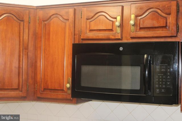 402 GLENMONT AVE, Glen Burnie, MD 21061