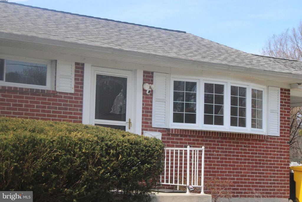 402 GLENMONT AVE, Glen Burnie, MD 21061