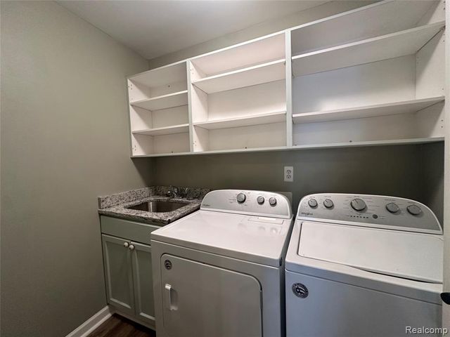 4033 Berkshire Drive, Sterling Heights, MI 48314