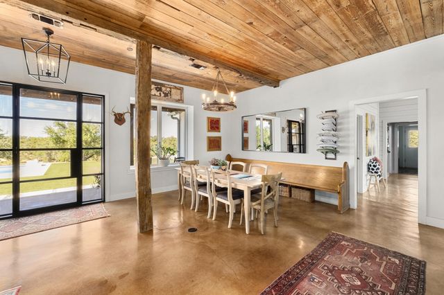 2300 W Fitzhugh Rd, Dripping Springs, TX 78620