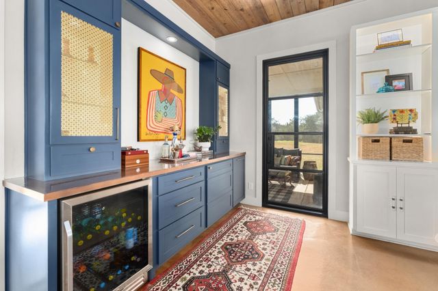 2300 W Fitzhugh Rd, Dripping Springs, TX 78620