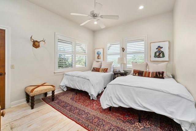 2300 W Fitzhugh Rd, Dripping Springs, TX 78620