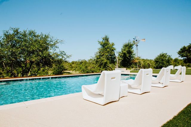 2300 W Fitzhugh Rd, Dripping Springs, TX 78620