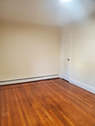 9 Victory Road 13, Boston, MA 02122