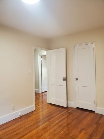 9 Victory Road 13, Boston, MA 02122