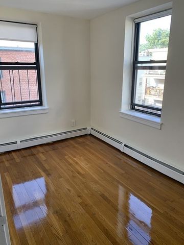 9 Victory Road 13, Boston, MA 02122