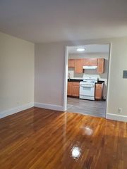 9 Victory Road 13, Boston, MA 02122