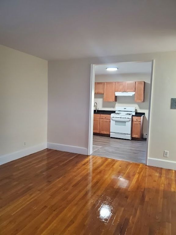 9 Victory Road 13, Boston, MA 02122