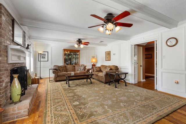 5619 Willow Walk Street, Houston, TX 77069