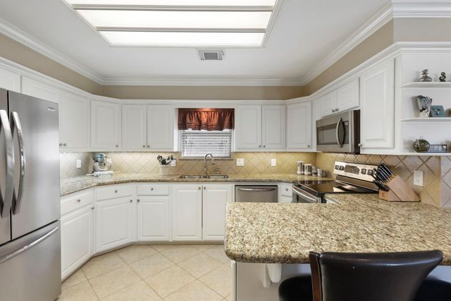 5619 Willow Walk Street, Houston, TX 77069