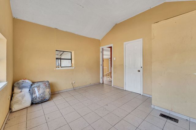 219 Fernwood Drive, Mabank, TX 75156